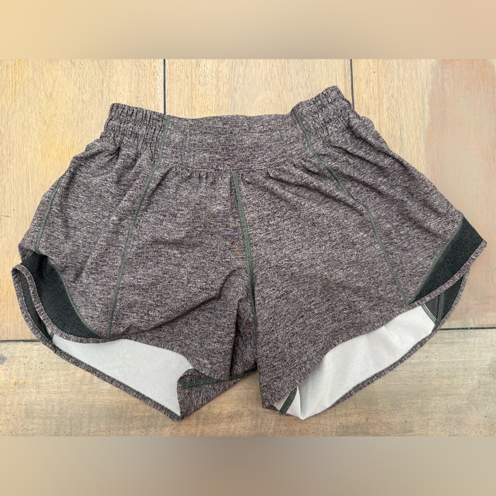 LULULEMON HOTTY HOT 2.5in SHORTS